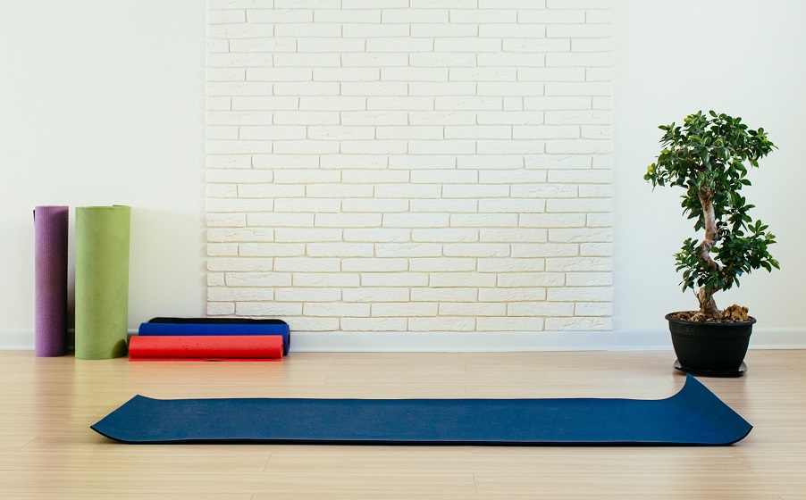 Practising Yoga for Vitiligo? Here’s your 5minute Guide to Yoga Mats